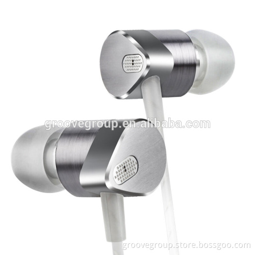 Hisonic Low impedance In-Ear earphones driven by portable gears